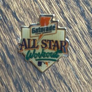 Vintage MLB All Star Workout commemorative Collector’s pin